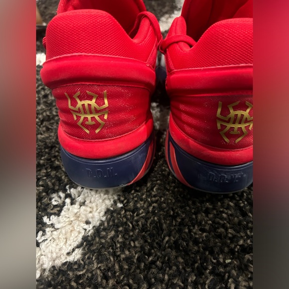 Men’s Adidas D.O.N issue 2 Spider Man Red Lace Up Sneaker - Picture 3 of 6